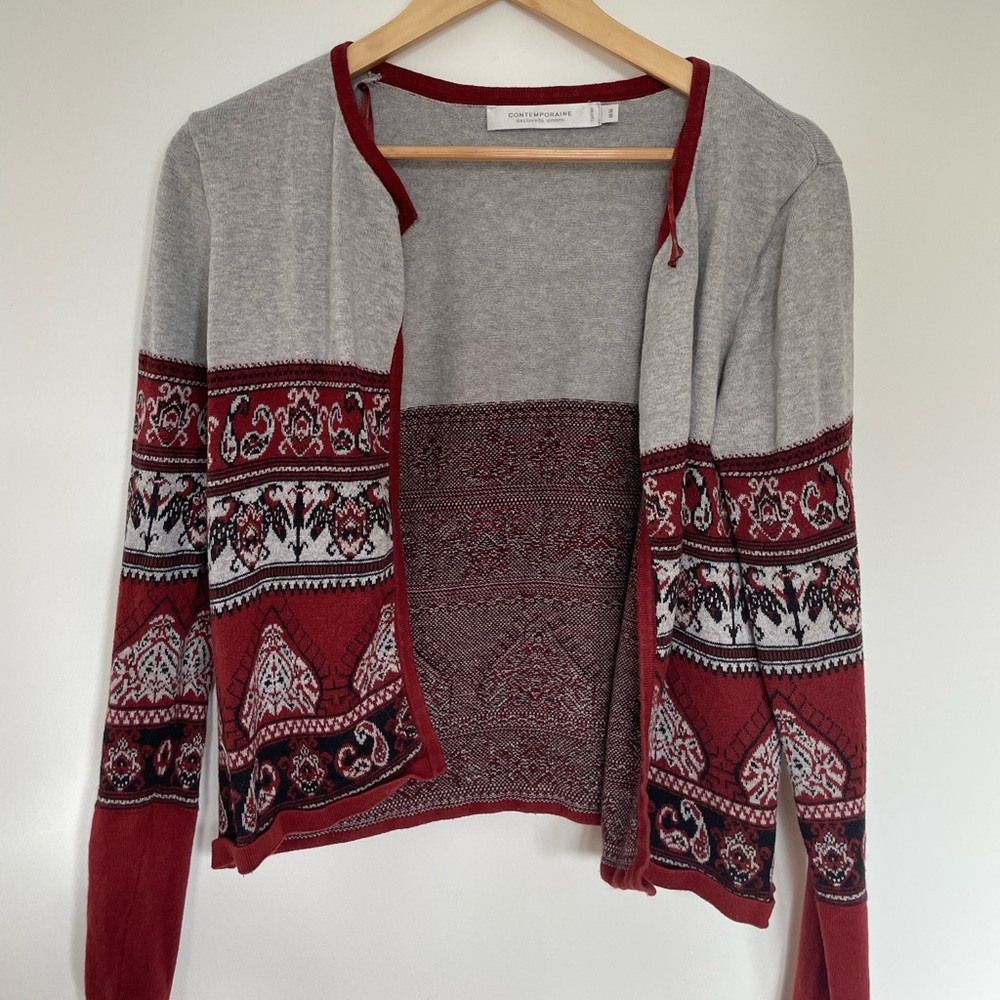 Perfect cardigan for fall season’s (very cozy) with patterns